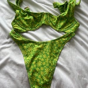 Kulani Kinis green bikini set with matching bucket hat